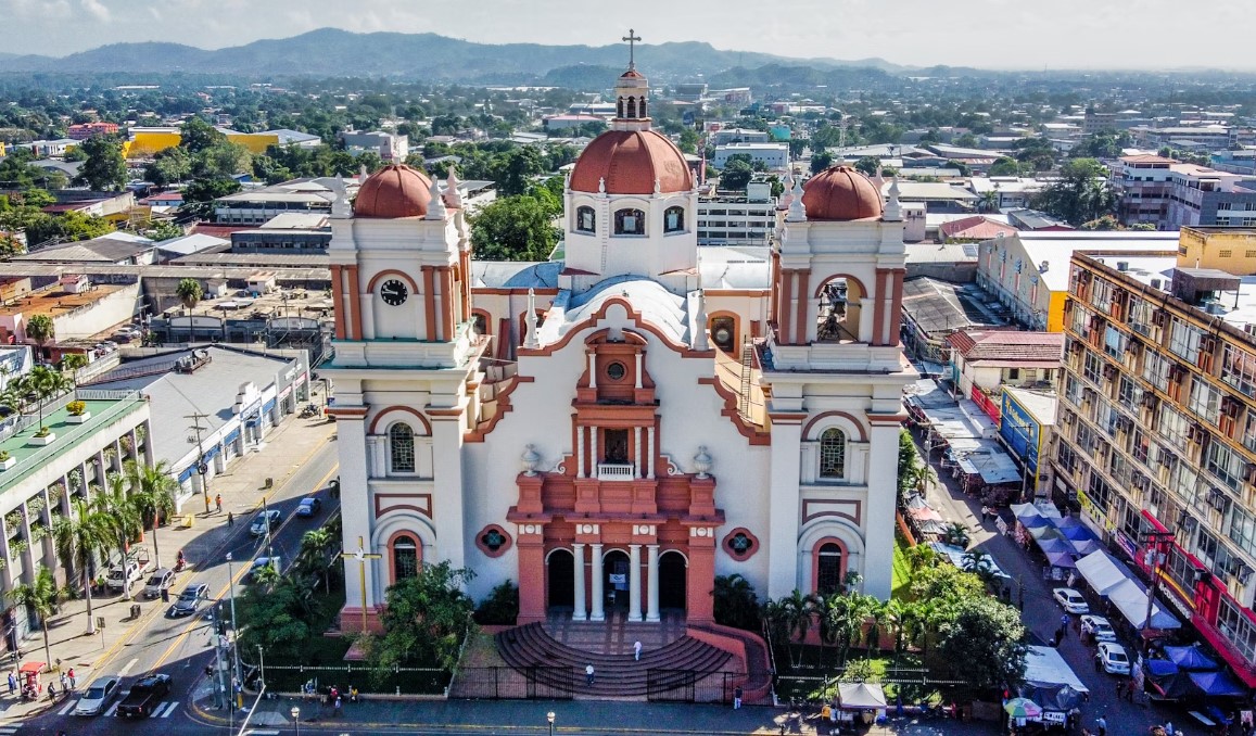 San Pedro Sula is a city in the Sula Valley of northern Honduras. It’s known as one of the country’s main transport hubs. The San Pedro Sula Anthropology and History Museum has exhibits on the region’s past, from pre-Columbian times to the present.